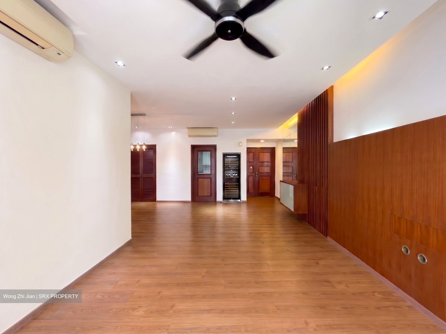 Seletaris (D27), Condominium #570434781